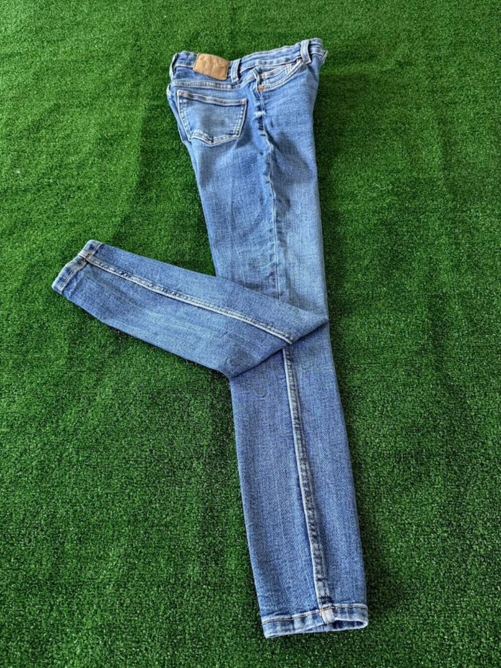 Zara Women's Size 2 High Rise Skinny Jeans Stretch Medium Wash Blue Denim Pants